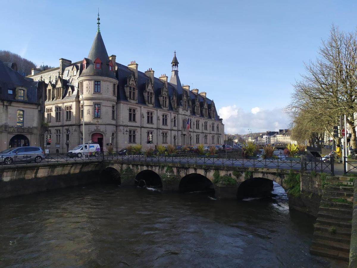 Logement Atypique Bien Etre Au Coeur De La Nature カンペール エクステリア 写真
